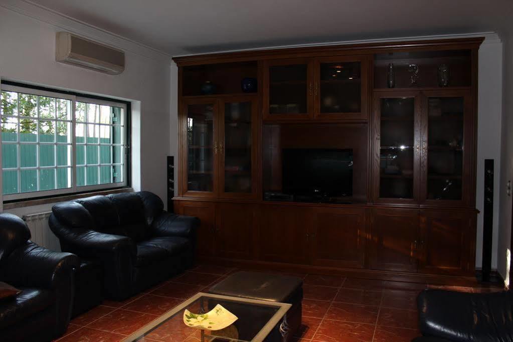 Hostel Casa Lucas Charneca  Dış mekan fotoğraf